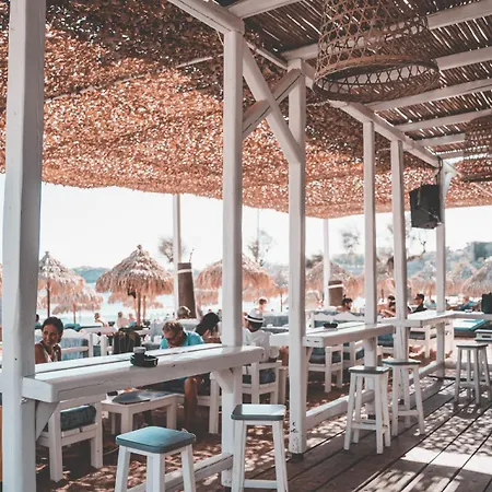 Paradise - Adults Only