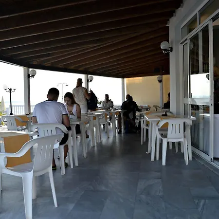 Paradise - Adults Only