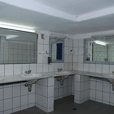 Paradise - Adults Only 普拉迪斯亚罗斯