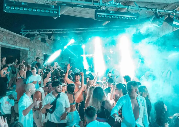 Отель Paradise - Adults Only