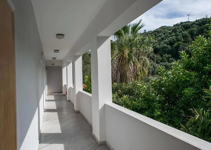 Paradise - Adults Only Платис Ялос